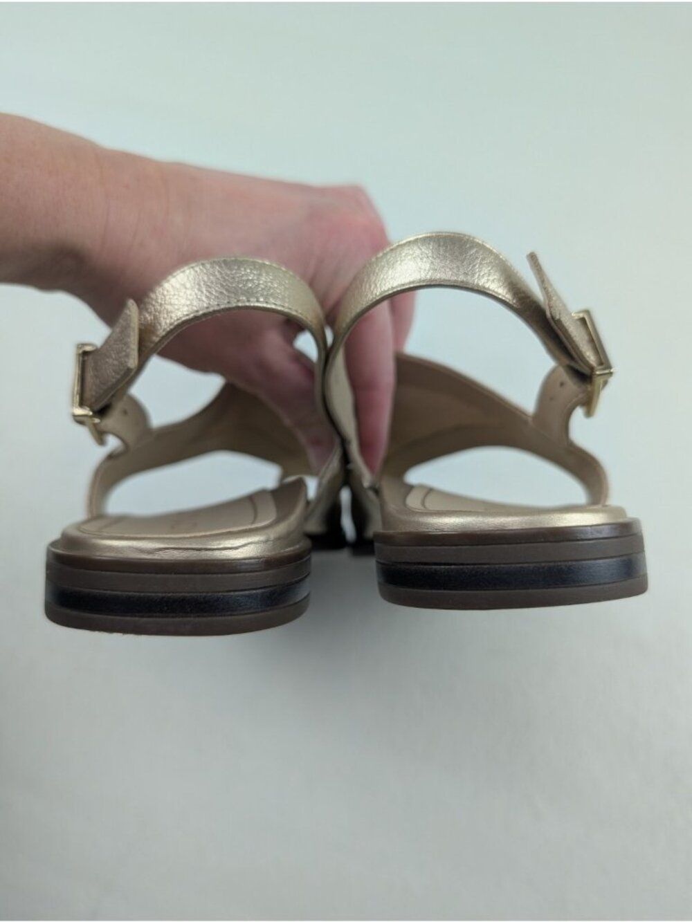 Vionic Ella Slingback Toe Loop Sandal Women 8.5 Gold Metallic Leather Adjustable - Picture 10 of 12